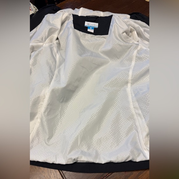 Columbia windbreaker Jacket - Picture 7 of 8